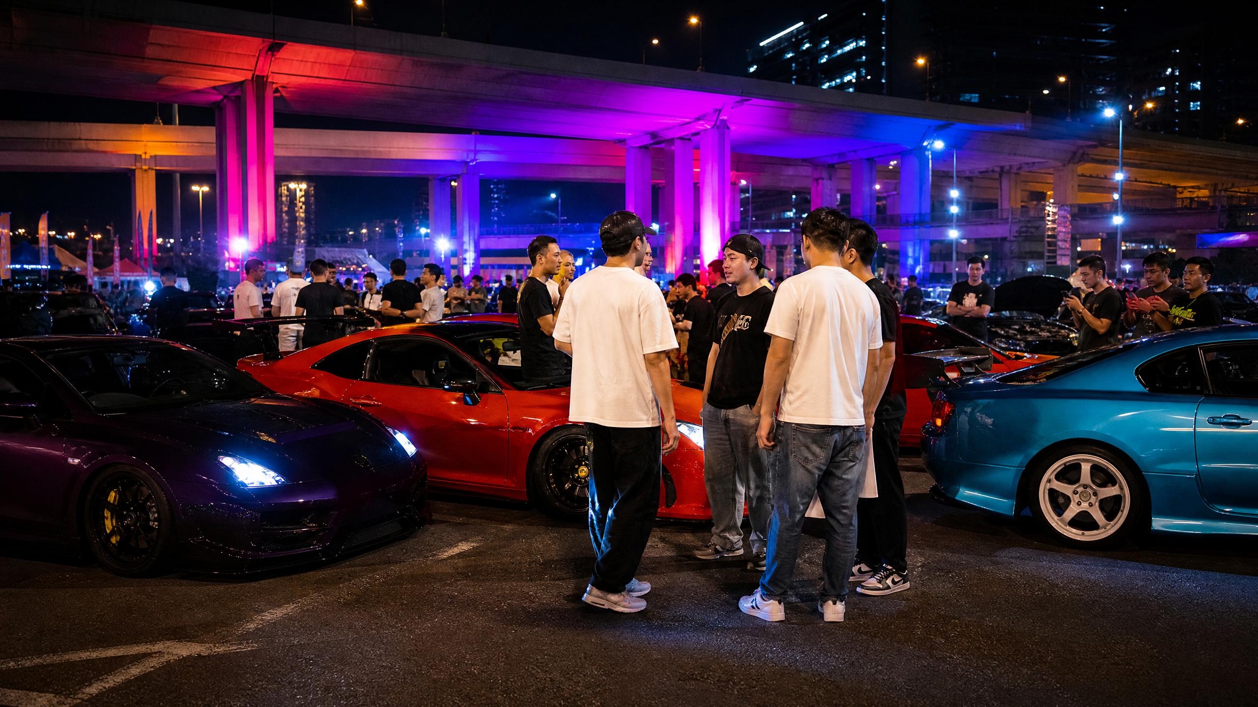 黑丝黑丝越野车友聚会视频：野外挑战赛实拍记录
